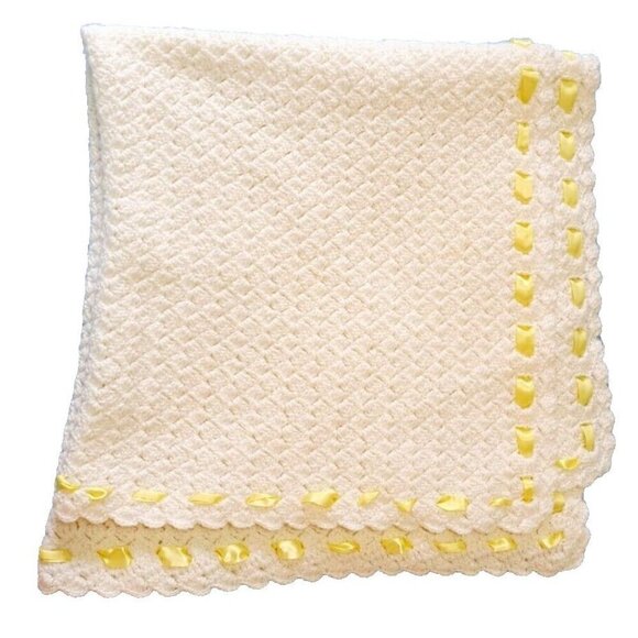Hand Crocheted Pearlized White Baby Blanket Yellow Ribbon Trim - Picture 5 of 5